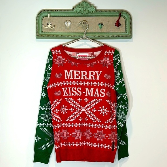 New tipsy elves sugarfina merry Kissmas sweater crewneck small adult unisex red